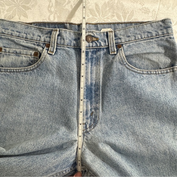 Vintage Levi’s Women’s Blue Jeans High-rise, Tapered Leg - Picture 6 of 8